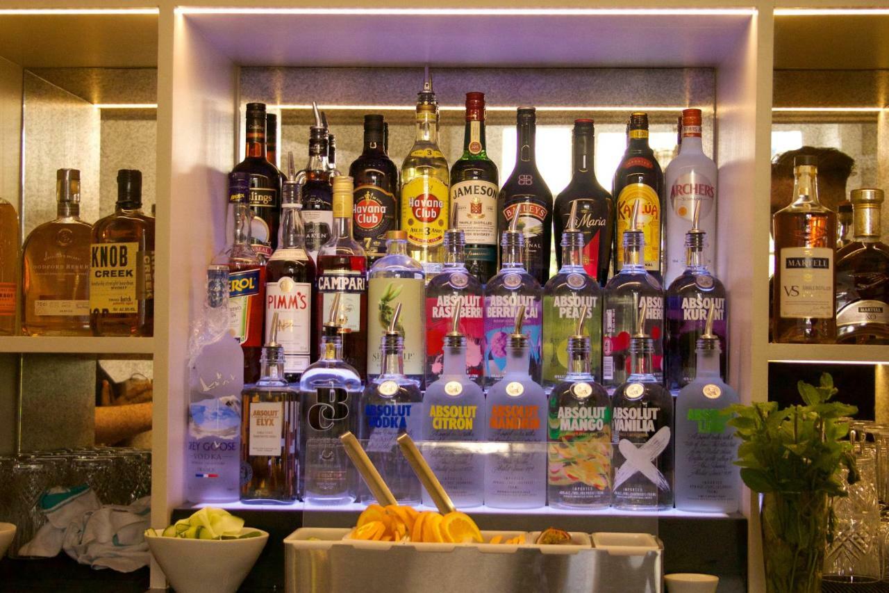 فندق The Kings Arms كنغستون أبون تامْسْ المظهر الخارجي الصورة